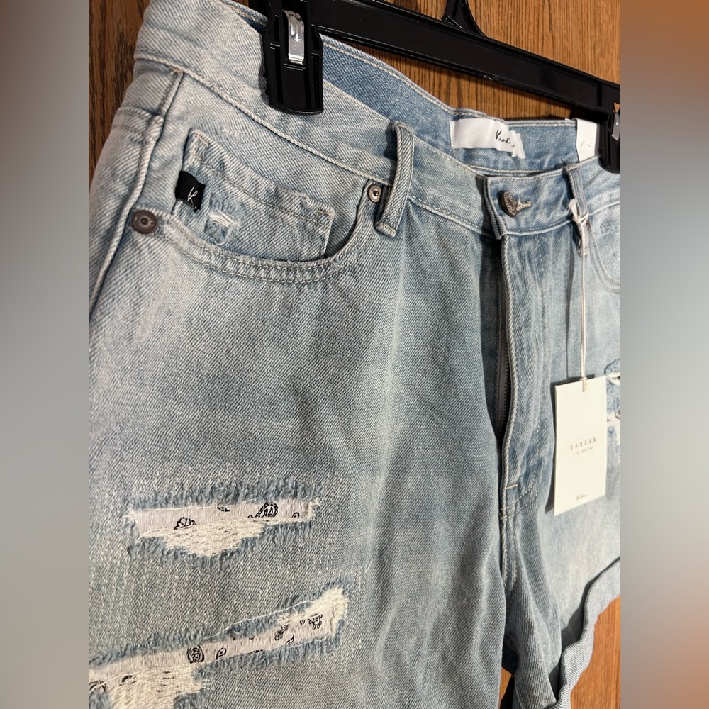 NWT Kancan High Rise Repaired Mom Shorts - Picture 5 of 7